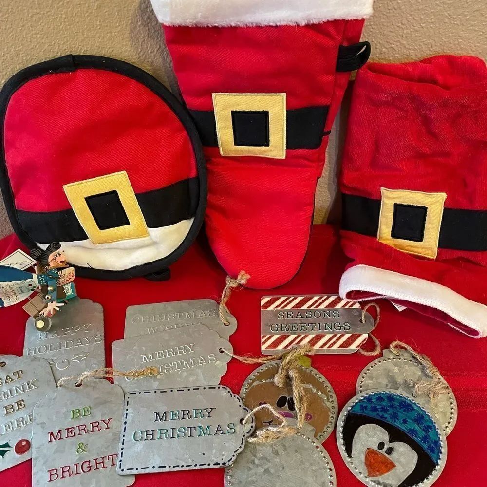 Santa Oven mitt Towel Set and Metal Tags